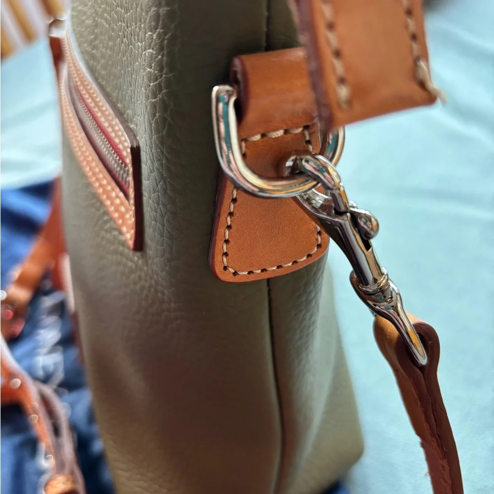 Dooney & Bourke Olive Green Tan Natural Pebbled Leather Crossbody Shoulder FALL - Picture 16 of 16